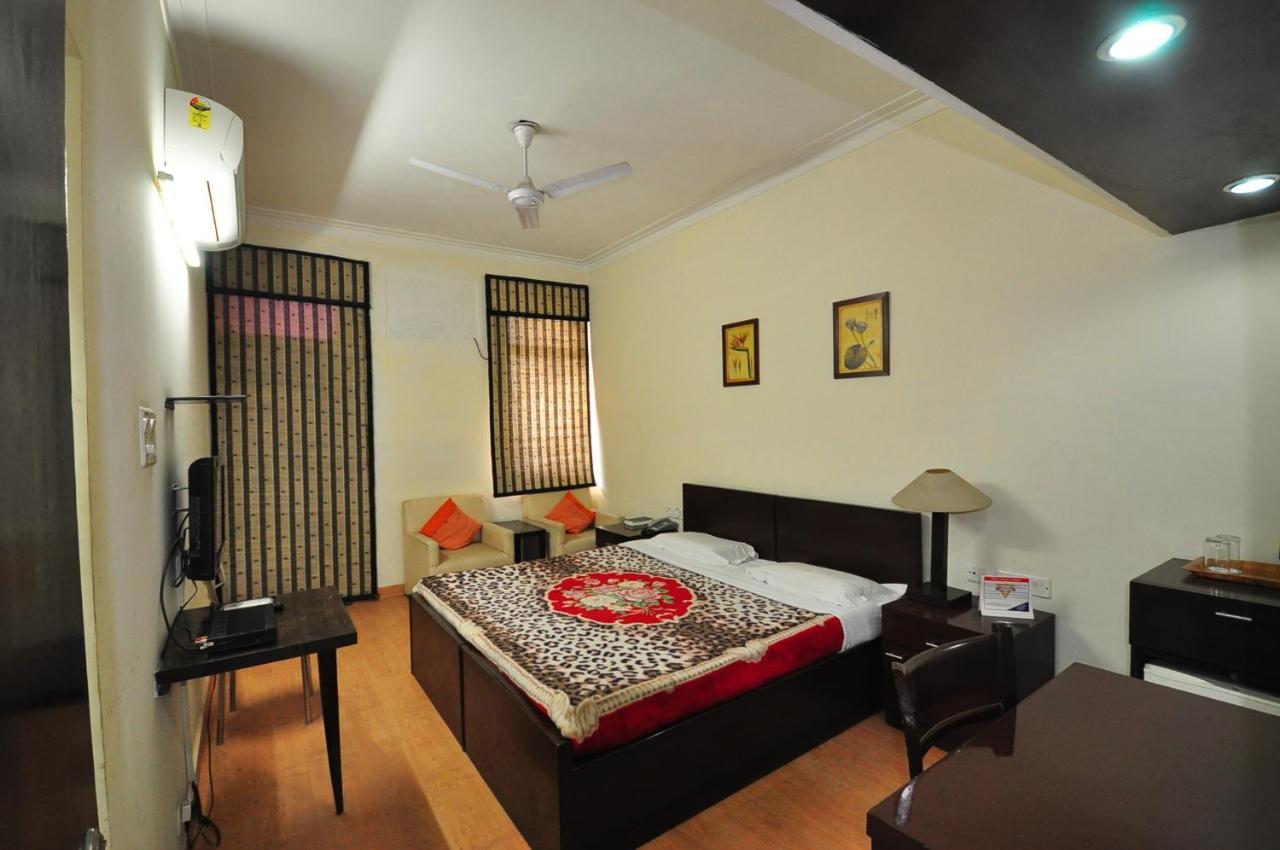 New Delhi Ymca Tourist Hostel Екстериор снимка