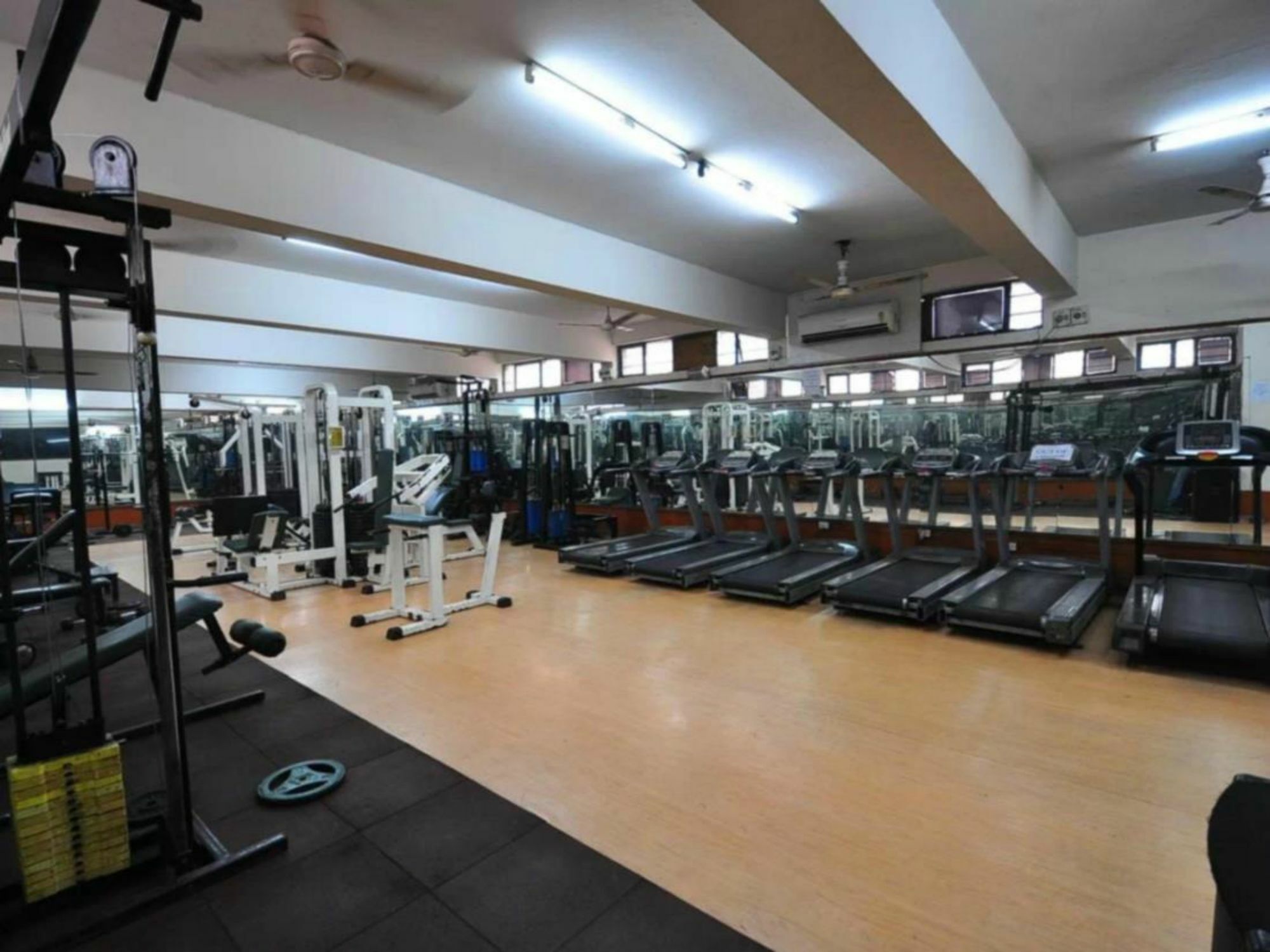 New Delhi Ymca Tourist Hostel Екстериор снимка
